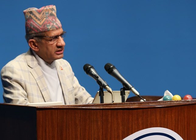 नागरिकता विधेयकप्रति एमालेको प्रश्न– बन्द कोठामा नेताहरू बसेर संसदको अधिकारलाई संकुचन गर्न मिल्छ ?
